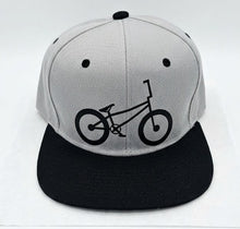 Cargar imagen en el visor de la galería, Silhouette Snapback Hat