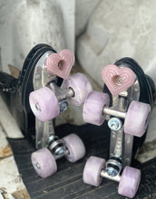 Cargar imagen en el visor de la galería, Heartstopper Bolt On Toe Stops